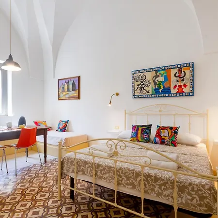 Guesthost - Arke Colorful Apartment *