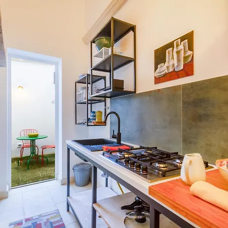 Guesthost - Arke Colorful Appartement