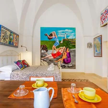 Guesthost - Arke Colorful Apartment *